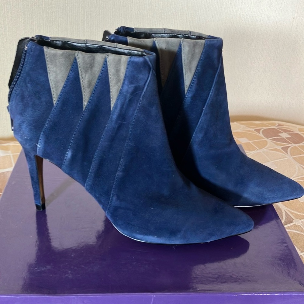 Kensie royal blue and gray suede leather booties size 8